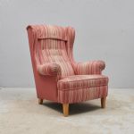 641603 Wing chair